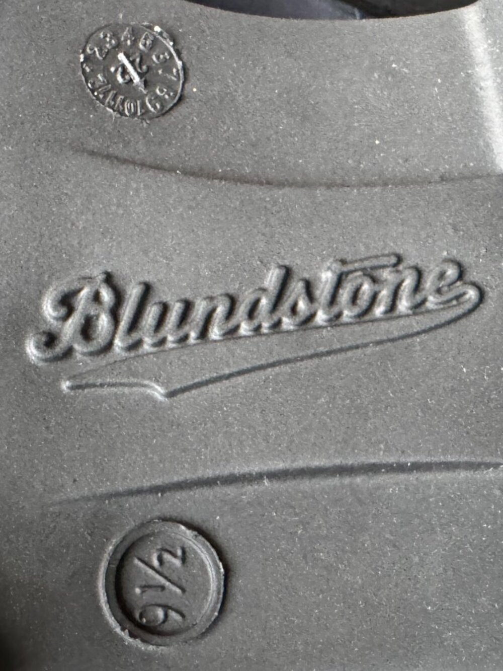 NWOT Blundstone Navy Blue Leather Chelsea Boots in Women's 11/Men's 9.5 - Picture 12 of 12